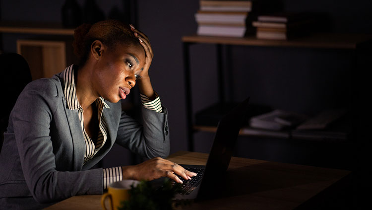 https://www.brainfacts.org/-/media/Brainfacts2/Thinking-Sensing-and-Behaving/Emotions-Stress-and-Anxiety/Article-Images/Burnout-Thumbnail.jpg